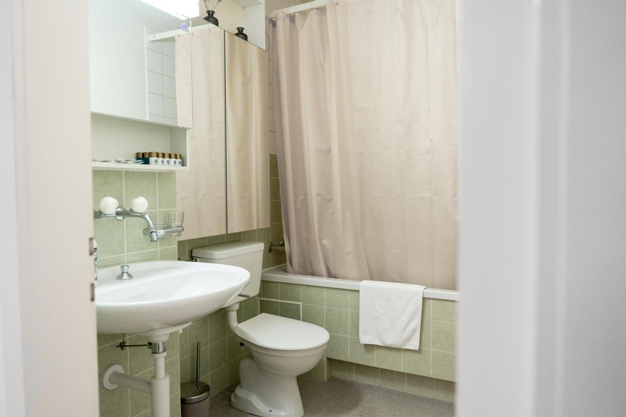 Gemuetliche Grosse Wohnung Naehe Uni Bâle Extérieur photo